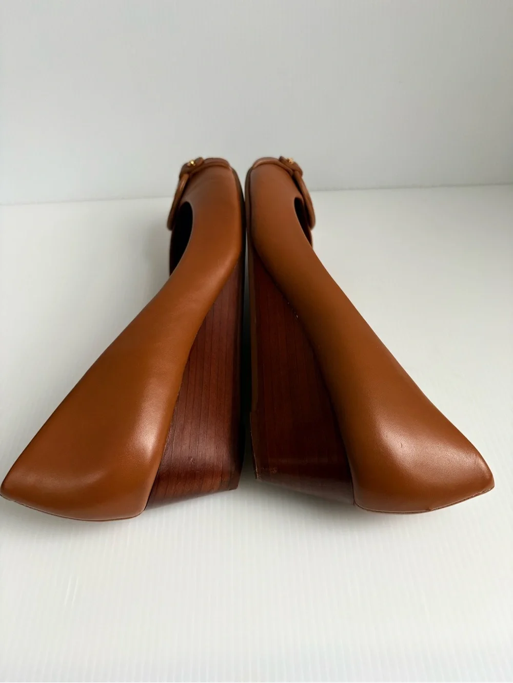 Tory Burch Mini Miller Wedge Pumps cognac color Size 9.5 M /EUC
